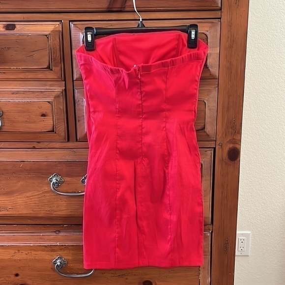 Sequin Hearts JUNIOR GIRL SIZE 5 red dress with flowers on front. - Picture 3 of 8